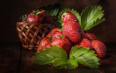 Схема застосування препаратів Valagro на полуницю: по листу та фертигація Схема застосування препаратів Valagro на полуницю: по листу та фертигація