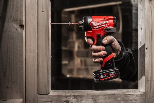 Винтоверт акумуляторнй M12 FID2-202X (170Нм) (+2 акумулятори, зарядний пристрій, HD кейс)