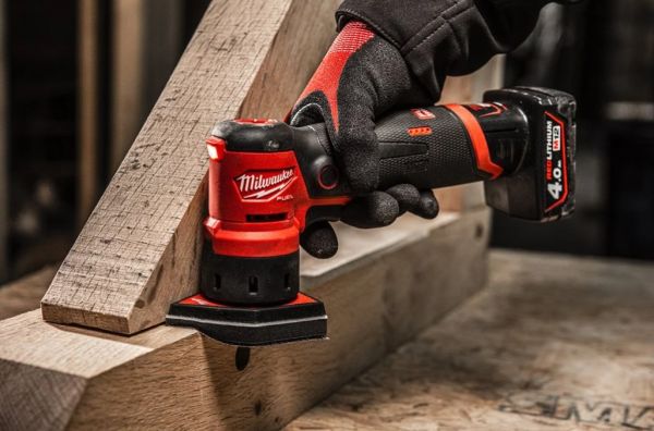 Шліфмашина вібраційна акумуляторна безщіткова MILWAUKEE, M12 FDSS-0B (каркас, картонне пакування)