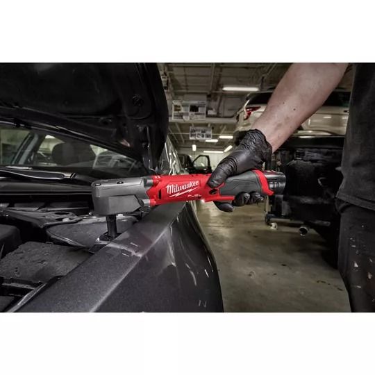 Акумуляторний кутовий ударний гайкокрут 1/2'' MILWAUKEE M12FRAIWF12-0 FUEL оберт. мом. 270 Нм, 49334