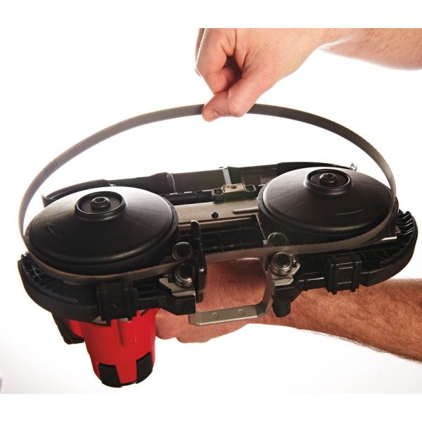 Пила стрічкова акумуляторна MILWAUKEE, M12 BS-402C (зарядний пристрій С12 С, 2 акумулятори М12 В4 4Ач, полотно, кейс)