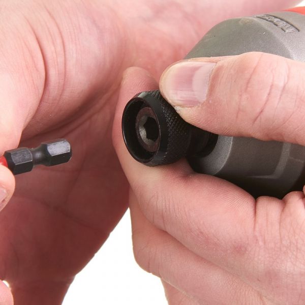 Гайкокрут акумуляторний безщітковий 1/4" HEX MILWAUKEE M18 CBLID-0 180Нм