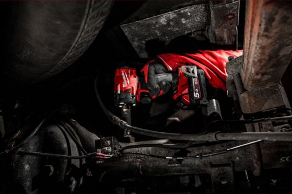 Гайковерт акумуляторний безщітковий 1/2'' MILWAUKEE, M18 FIW2P12-502X, 339Нм, з піном (зарядний пристрій M12-18 FC, 2 акумулятор