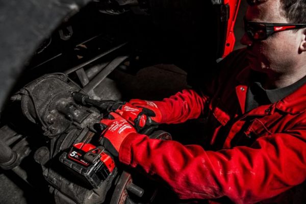 Гайковерт акумуляторний безщітковий 1/2'' MILWAUKEE, M18 FIW2F12-502Х, 339Нм, з кільцем (зарядний пристрій M12-18 FC, 2 акумулят