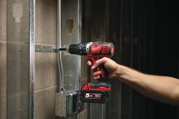 Дриль ударна, крут. мом. 50 Нм, MILWAUKEE M18 BPD-0 4933443500
