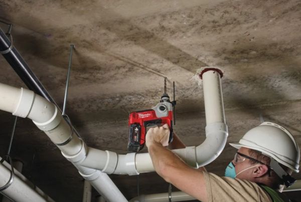 Компактный аккумуляторный перфоратор MILWAUKEE SDS-Plus M18 BH-402C 4933443330