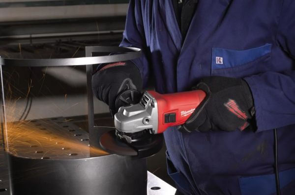 Кутова шліфувальна машина MILWAUKEE 125 мм AG 10-125 EK 4933451220