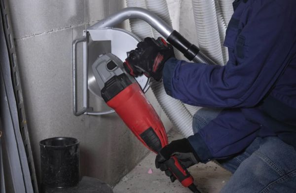 Кутова шліфувальна машина MILWAUKEE 180 мм AGV 22-180 E 4933431820 (+ захисний кожух, гайка фланцева, бічна рукоятка, кабель 4 м