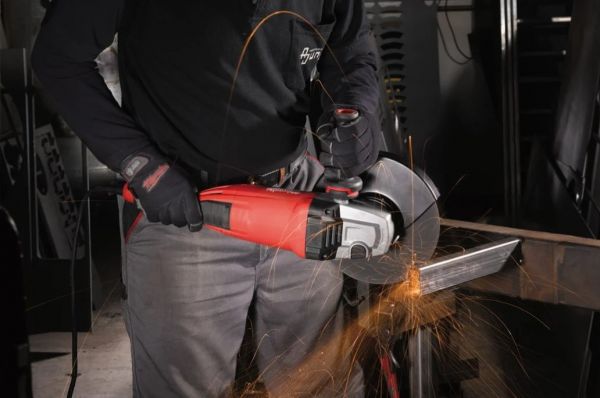 Шліфмашина кутова MILWAUKEE, AGV 22-230/DMS, 2200Вт, діаметр 230мм (захисний кожух, антивібраційна рукоять, опорна та притискна