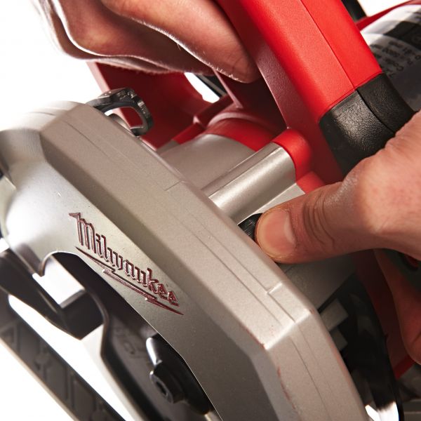 Циркулярна пила MILWAUKEE CS 60 184 мм 4933419225 (+пильний диск, паралельний упор, адаптер для пилососу, ключ для диска, картон