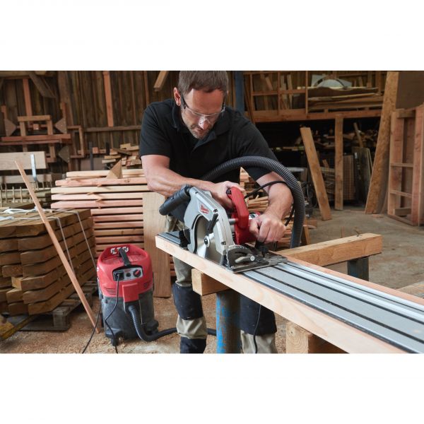 Пила ручна дискова MILWAUKEE, CS 85 CBE, 2200Вт, O235мм (+ пиляльний диск, паралельний упор, адаптер для пилососу, ключ для диск