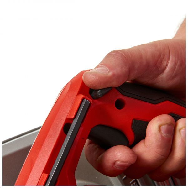 Пила ручна дискова MILWAUKEE, CS 85 CBE, 2200Вт, O235мм (+ пиляльний диск, паралельний упор, адаптер для пилососу, ключ для диск