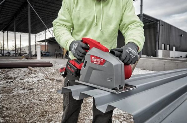 Пила дискова ручна акумуляторна по металу MILWAUKEE, M18 FMCS66-0C, діаметр 203мм (каркас, аксесуари, кейс)