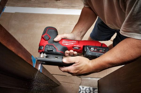 Пила лобзикова акумуляторна безщіткова MILWAUKEE M18 FBJS-0X (каркас+HD кейс)