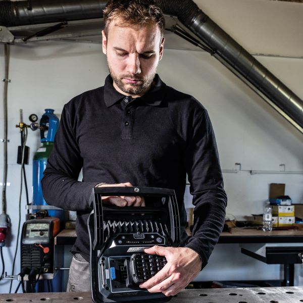 Ліхтар переносний 4000 lumen NOVA 4 CONNECT SCANGRIP