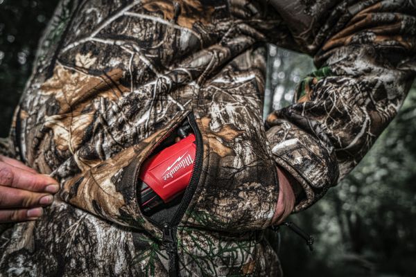 Куртка з підігрівом MILWAUKEE, M12 HJCAMO6-0 (XXL), камуфляжна (розмір XXL)