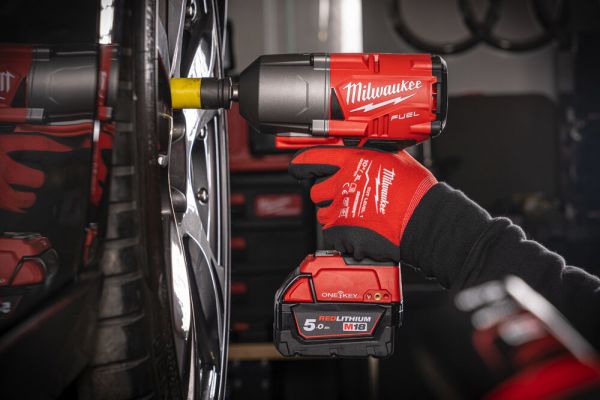 Гайковерт високомоментний MILWAUKEE 1/2" (1898 Нм) M18 ONEFHIWF12-0 ONE-KEY (каркас)