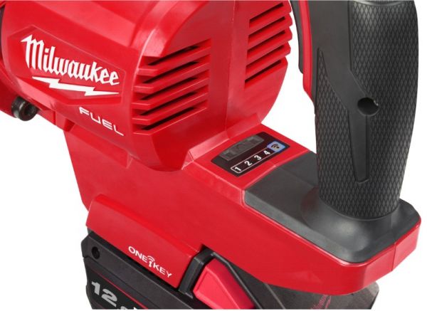 Гайкокрут високомоментний 1'' (2711 Нм) MILWAUKEE M18 FUEL ONEFHIWF1DS-121C (+ заряд.пристрій, акум., HD кейс) FORGE