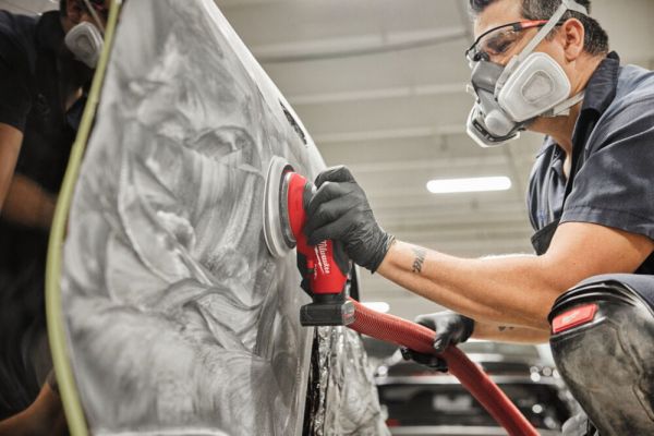 Шліфмашина ексцентрикова акумуляторна MILWAUKEE M12 FROS5-502X O150мм (ЗП+2акум.Х5Аг+HDкейс)