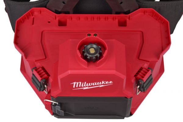 Обприскувач ранцевий акумуляторний (базова станція) MILWAUKEE M18 BBPFP2-301 (ЗП+1ак.Х3Аг)