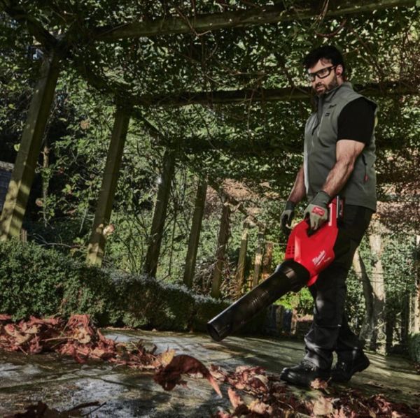 Повітродувка акумуляторна MILWAUKEE M18 FBLG3-802 (ЗП+2ак.Х8Аг) FORGE