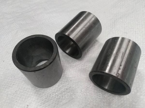 Втулка распорная шкворня КРАЗ 200-3001026 (УМТК)
