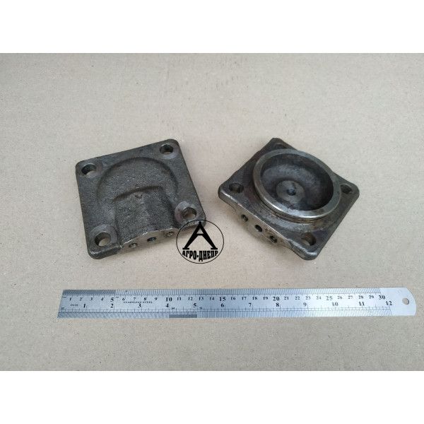 50-3405018 Кришка циліндра ГУР нижня