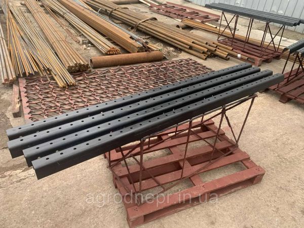 Кронштейн (направляюча) 6 пружин 2104х165х4 (2104х165х5) Horsch (34080907) (8201250001)