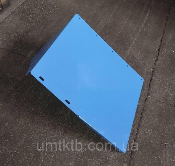 Закрылок левый унифицир. кабины МТЗ (УМТК) 80-8404020