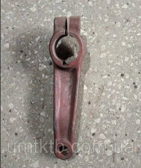 Рычаг выключения муфты сцепления на трактор Т-150  150.21.271-4