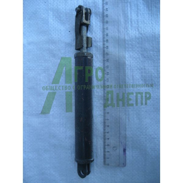 45Т-6706200СБ Амортизатор кабіни (задньої рамки)