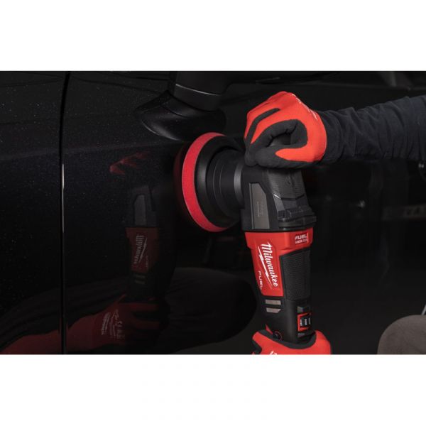 Аккумуляторная полировальная машина Milwaukee M18 FDAP15-502X