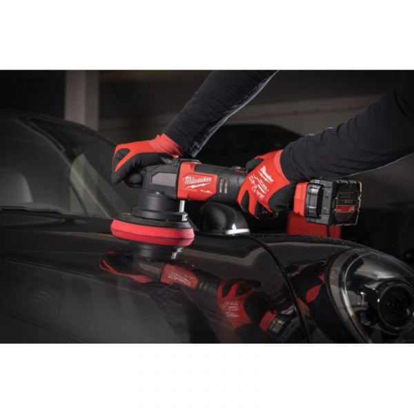 Аккумуляторная полировальная машина Milwaukee M18 FDAP21-502X