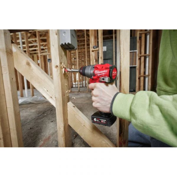 Аккумуляторная дрель-шуруповерт Milwaukee M12 FDD2-202X