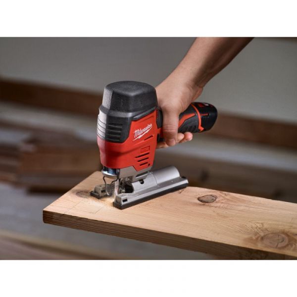 Аккумуляторный лобзик MILWAUKEE M12 JS-402B (Li-Ion 4Ач) 4933441700