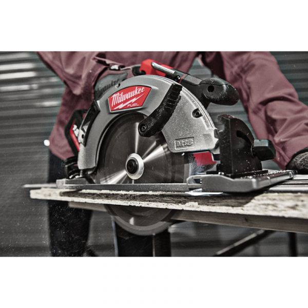 Циркулярна пила MILWAUKEE M18 FCSG66-121C FUEL 66мм по дереву та пластику 4933471195