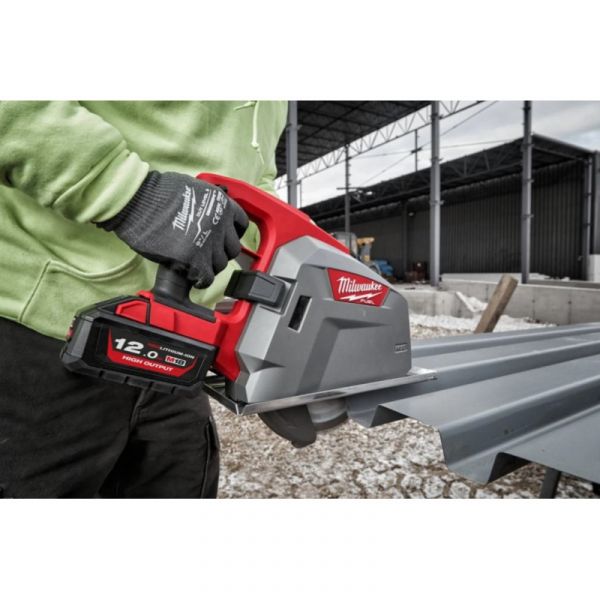 Циркулярная пила по металлу MILWAUKEE M18 FUEL FMCS66-0C 66мм 4933472110