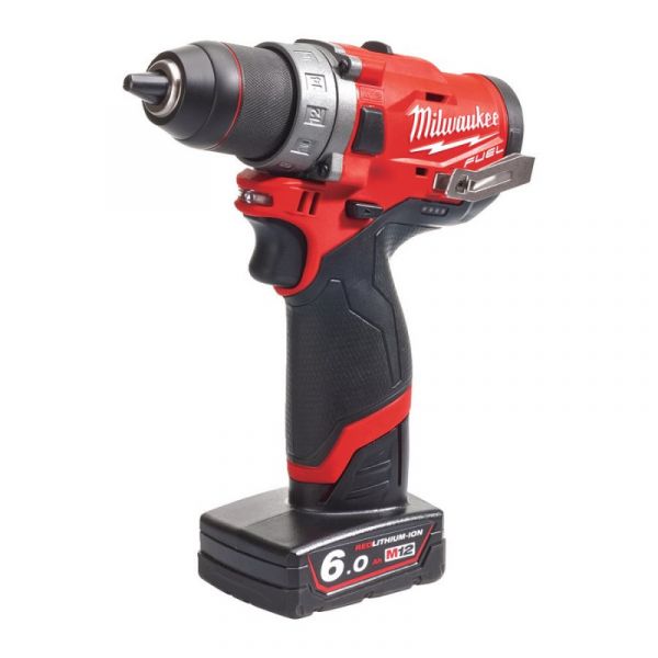 Дрель-шуруповерт аккумуляторный MILWAUKEE, M12 FDD-202X, 37Нм (+ заряд.устройство, 2 акум.Х 2Ач, HD кейс)