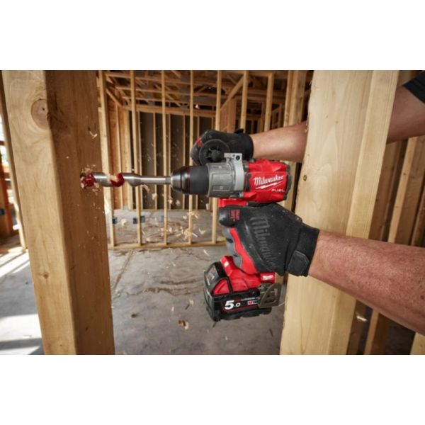 Дрель-шуруповерт аккумуляторный MILWAUKEE, M18 FDD2-502X,135Нм (+ заряд.устройство, 2 акум.Х 5Ач, HDкейс