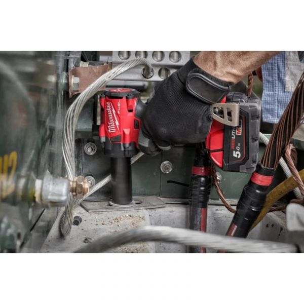 Гайкокрут акумуляторний 1/2" MILWAUKEE, M18 FIW2F12-502X, 339Нм (+зар.пристрій, 2акум.Х 5Аг,HD кейс)