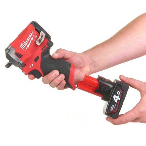 Гайкокрут акумуляторний 3/8" MILWAUKEE, M12 FIW38-422X, 339 Нм, (+ заряд. пристрий, 1 акум.Х 2Аг, 1