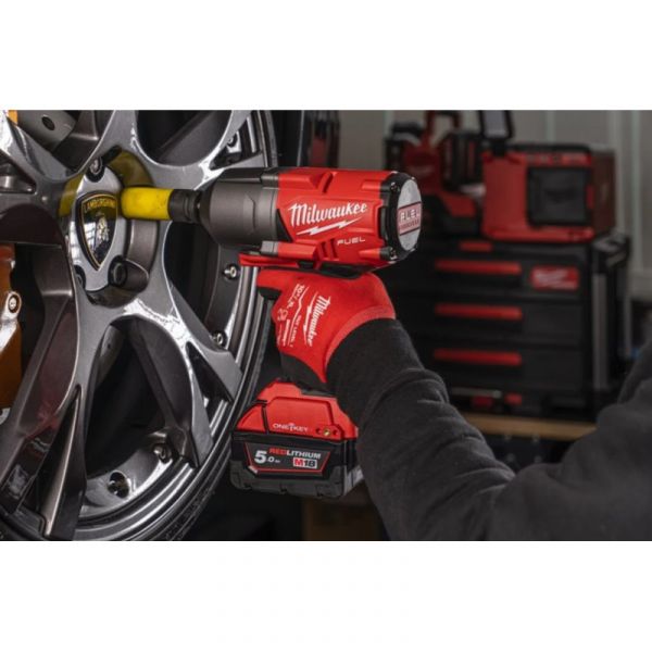 Гайкокрут высокомоментный MILWAUKEE 1/2" (1898 Нм) M18 FUEL ONEFHIWF12-502X ONE-KEY