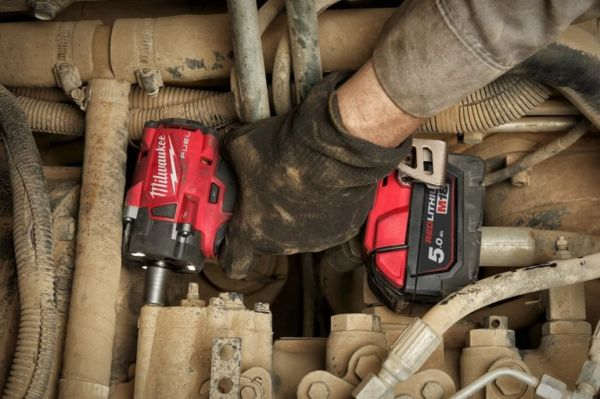 Гайковерт акумуляторний безщітковий 1/2'' MILWAUKEE, M18 FIW2P12-502X, 339Нм, з піном (зарядний пристрій M12-18 FC, 2 акумулятор