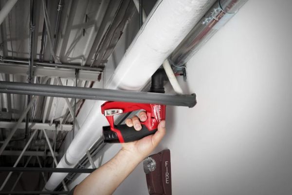 Дриль-шуруповерт акумуляторний безщітковий MILWAUKEE, M12 FDDX-0, 34Нм (каркас без насадок, кліпса для ременя)