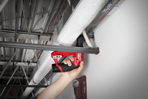 Дриль-шурупокрут акумуляторний MILWAUKEE, M12 FDDXKIT-202X, 34 Нм (+ зар.пр., 2 акум. Х2Аг, 4 насад., HD кейс)