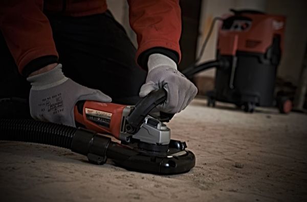 Кутова шліфувальна машина по бетону з системою пиловидалення AGV 12-125XC DEG-SET