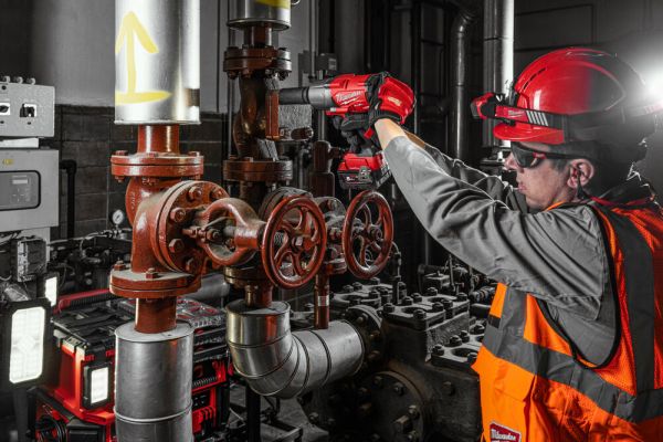 Гайковерт акумуляторний безщітковий MILWAUKEE 3/4" (2034Нм) M18 ONEFHIWF34-0, з кільцем (каркас) + M18 B5 подарунок