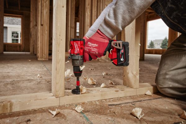 Дриль-шуруповерт акумуляторна безщіткова MILWAUKEE M18 FDD3-0X (158 м) (каркас+HDкейс) + M18 B5 подарунок