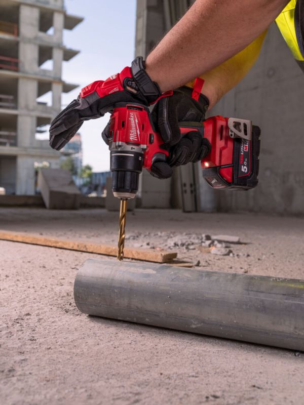 Дриль-шуруповерт акумуляторна безщіткова ударна MILWAUKEE M18 BLPDRC-0 (60Нм) (каркас) + M18 B2 подарунок