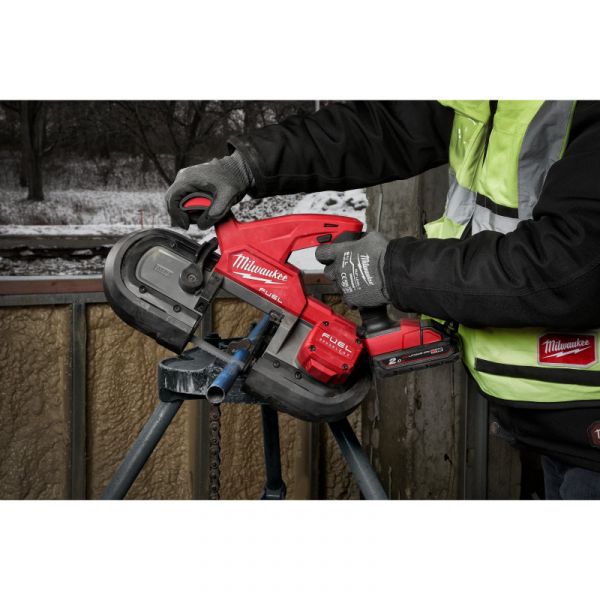 Компактна стрічкова пилка MILWAUKEE M18 FUEL™ FBS85-202C 4933471497